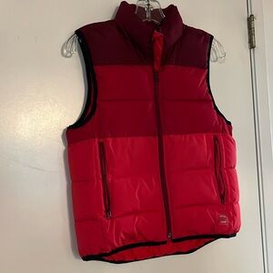 Kids Gap Vest size M EUC; color shades of red. Puffer